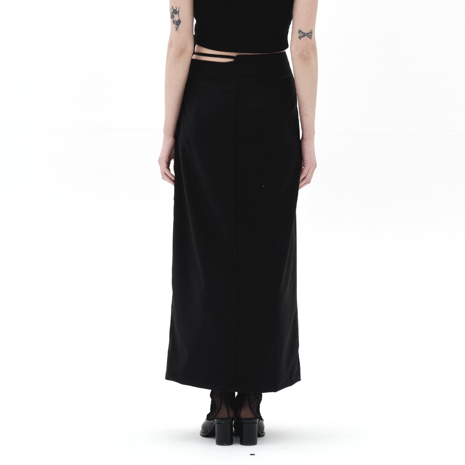 212-unbalance ribbon slit skirt