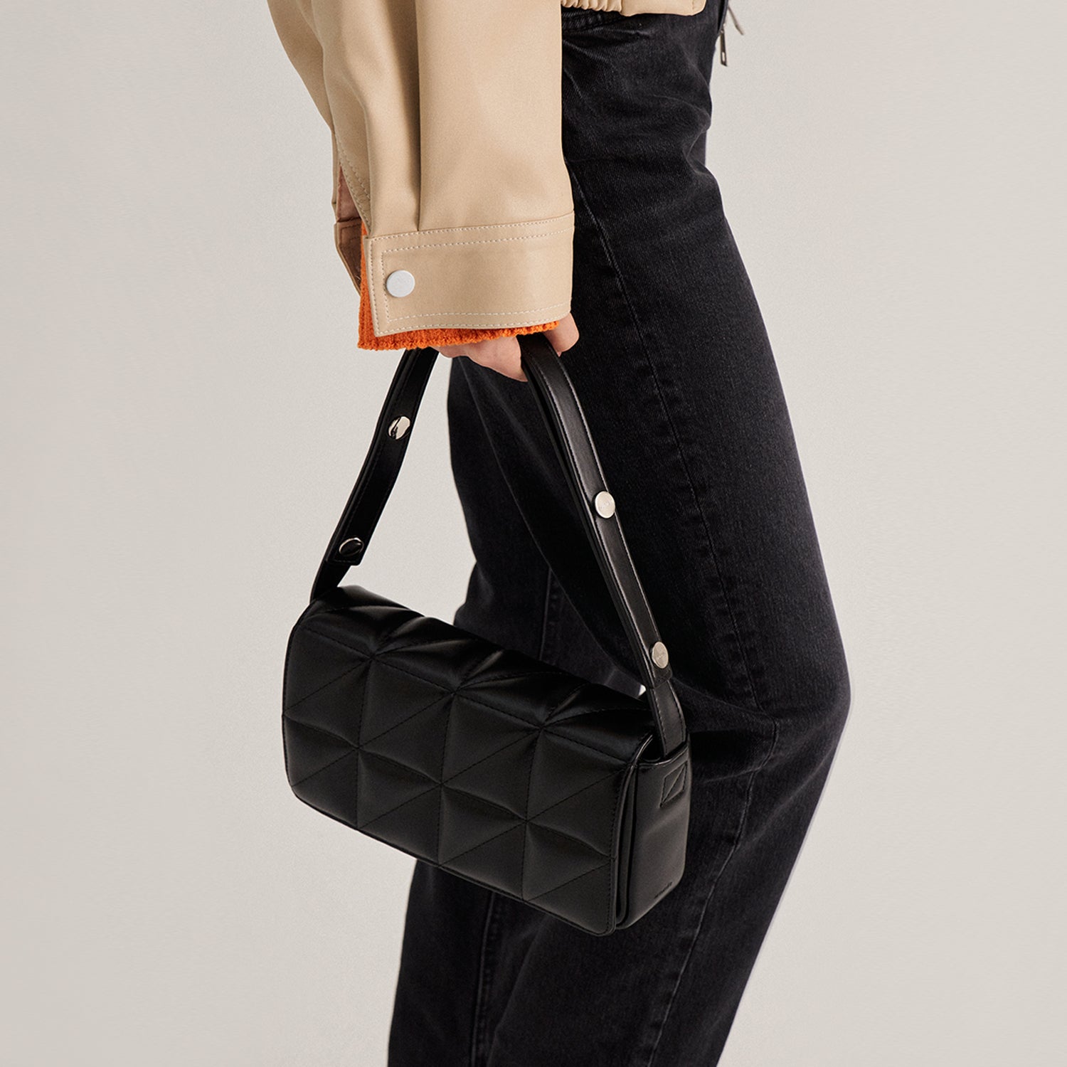 QUILTED FLAP BAG_BLACK