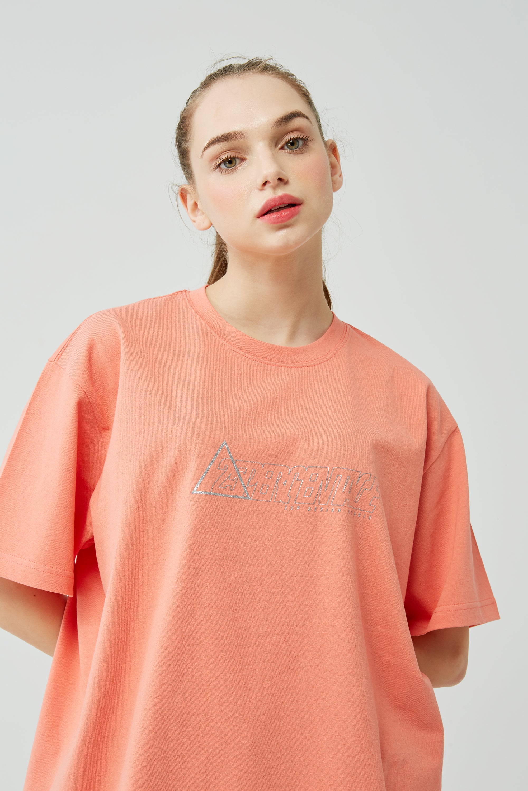 25P TRIANGLE GLITTER LOGO T-SHIRT