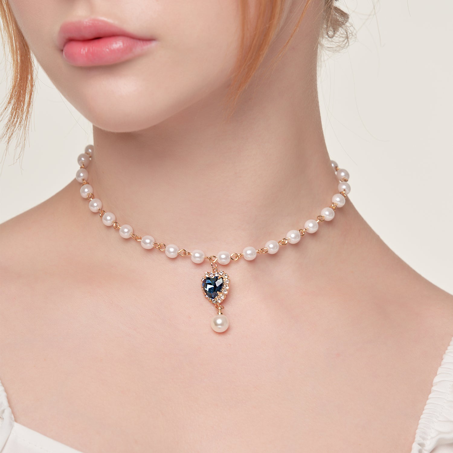 SAPPHIRE HEART NECKLACE