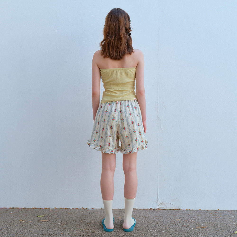  RUFFLE HEM SHORTS, BEIGE (WALL PAPER)