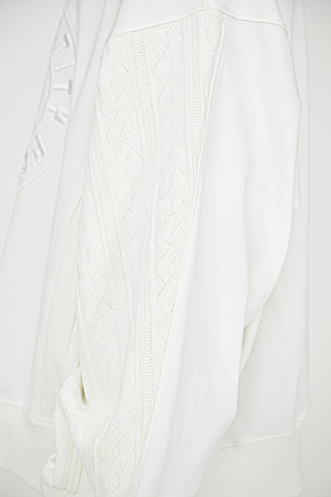 Cable knit embo sweatshirts (Whisper white)