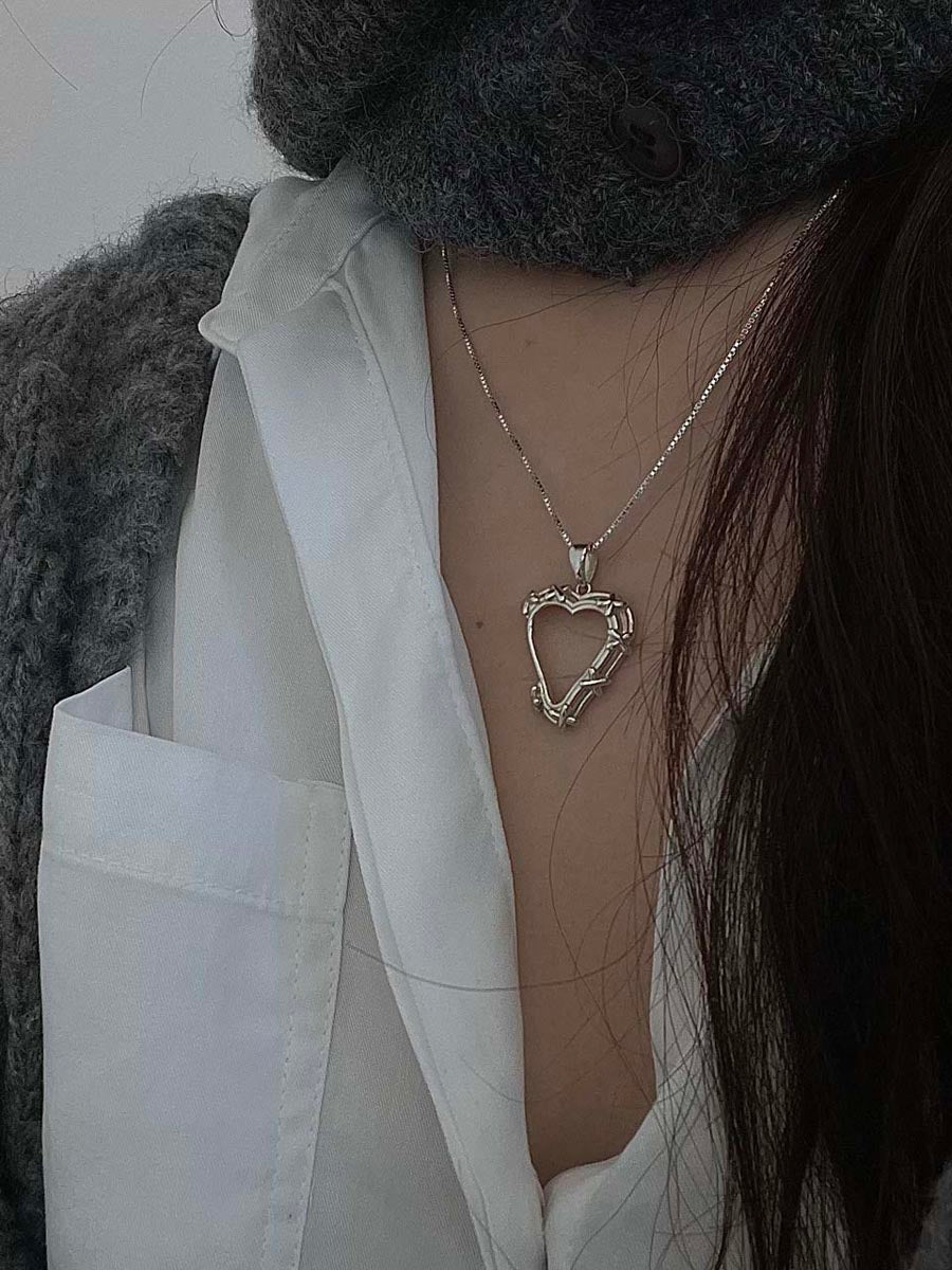 LOVE VINE NECKLACE SILVER