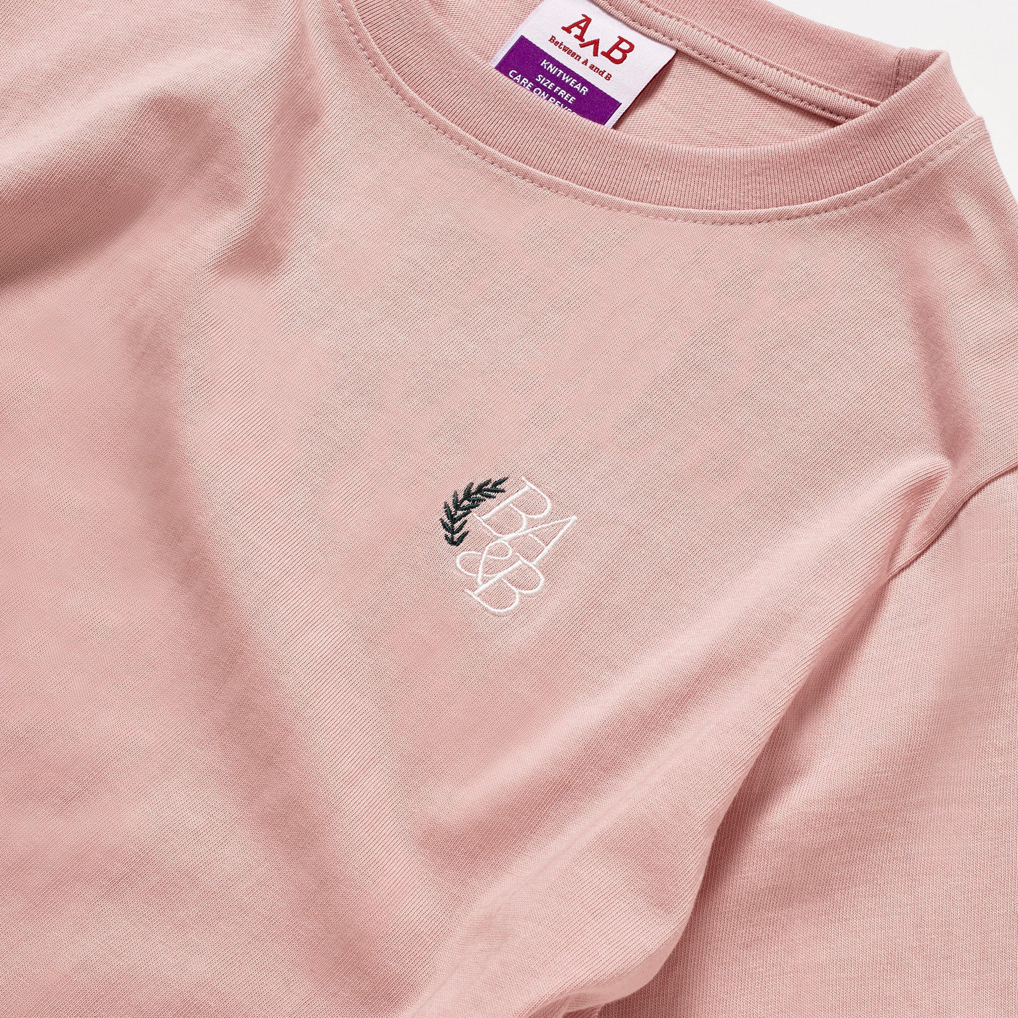 REGULAR FIT SMALL LOGO T-SHIRT_PINK