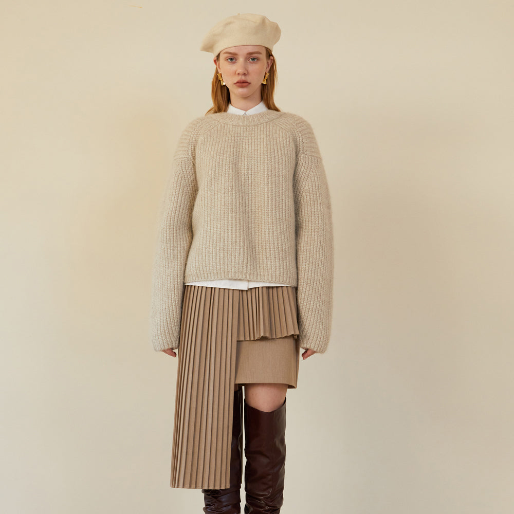 UNBAL PLEATS SKIRT (CARAMEL BEIGE)