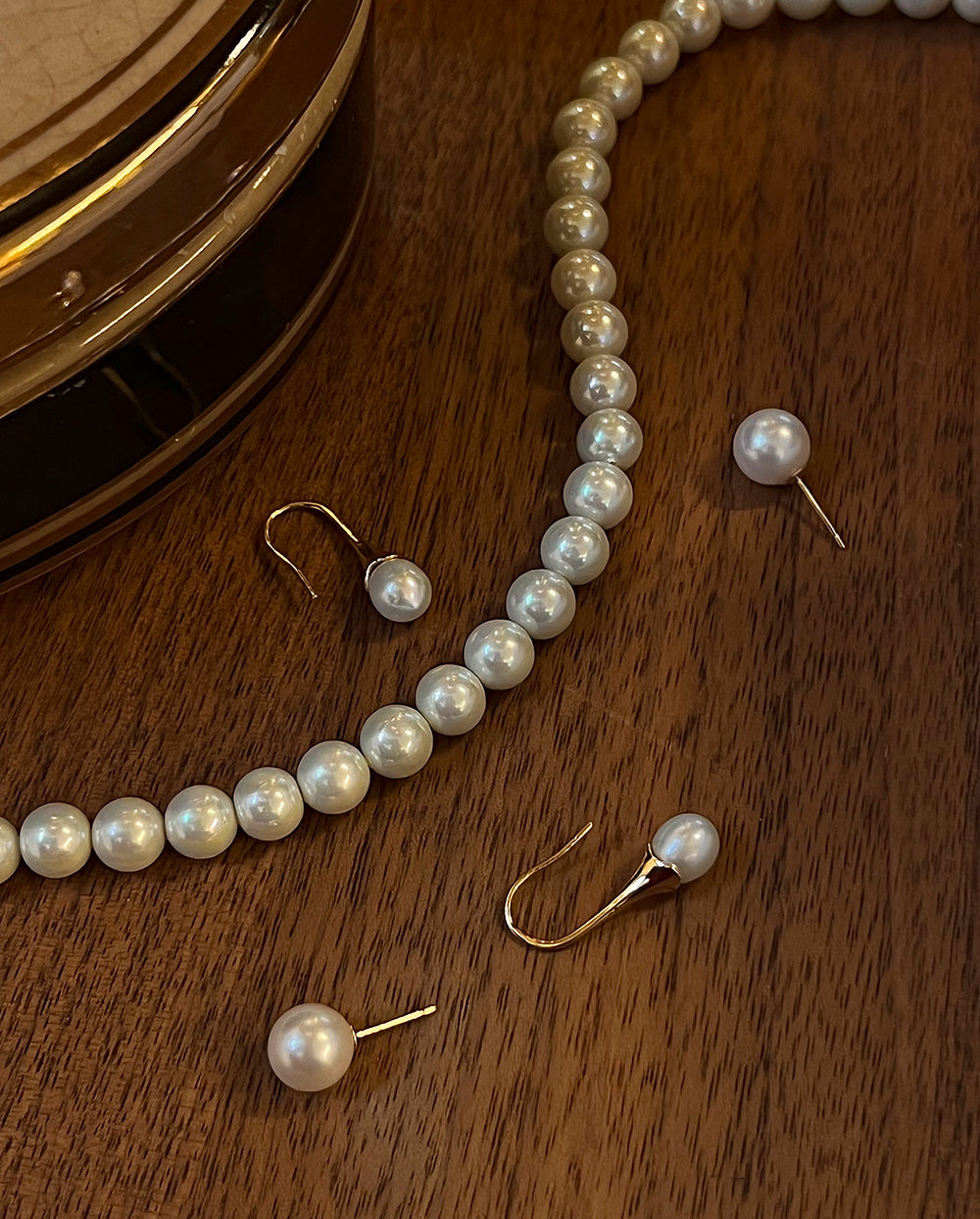 CURD PEARL NECKLACE