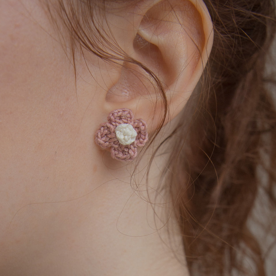 Vintage knit flower earring (Indi pink)