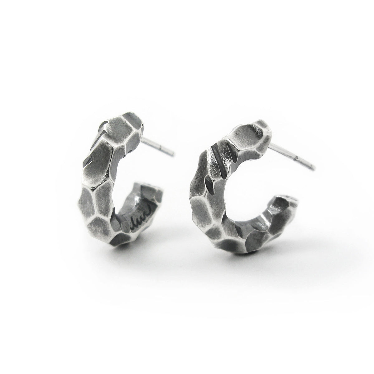 Catclaw 66 silver hoop earring