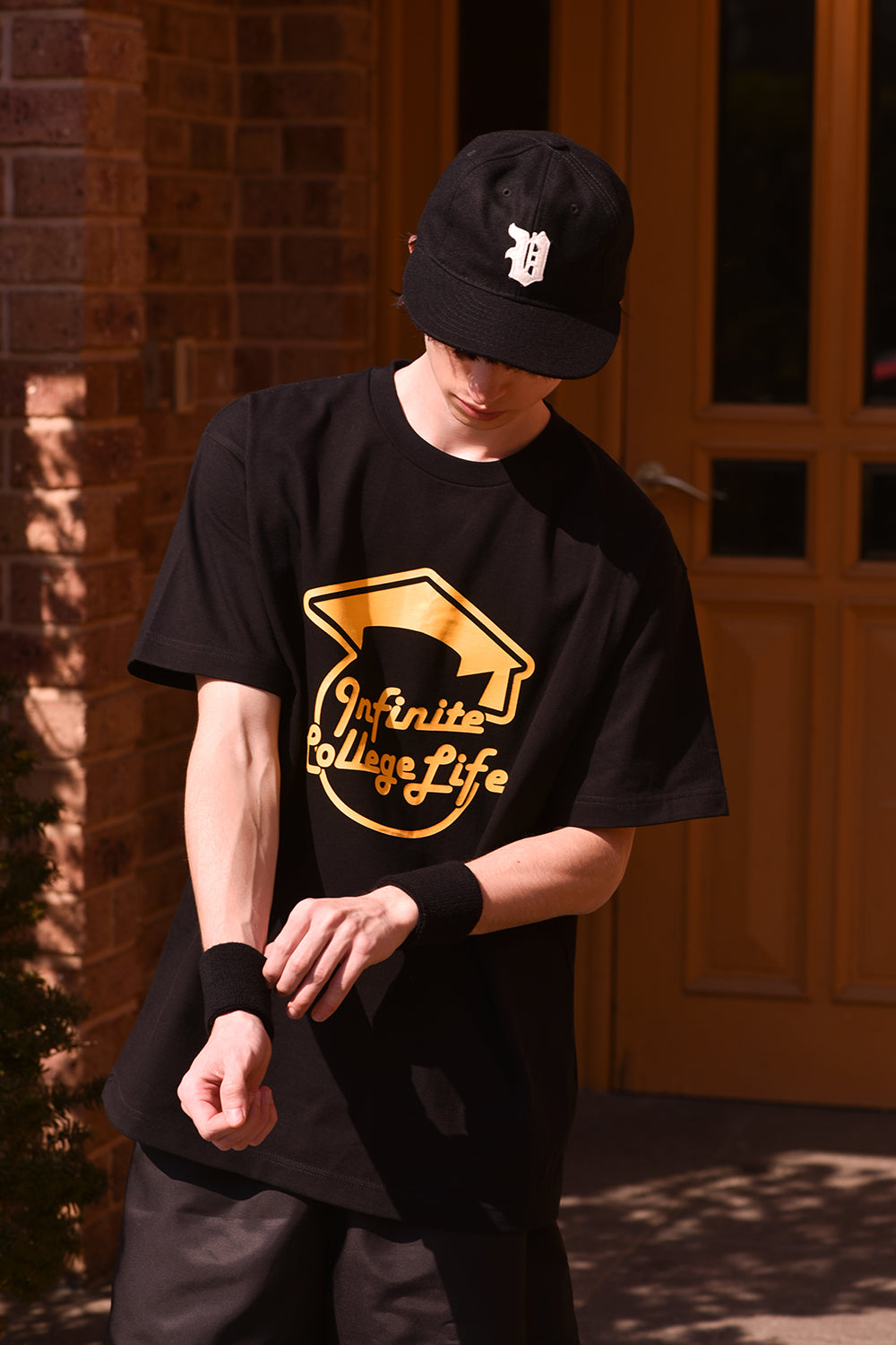Infinite college life crew neck black Unisex T-shirt