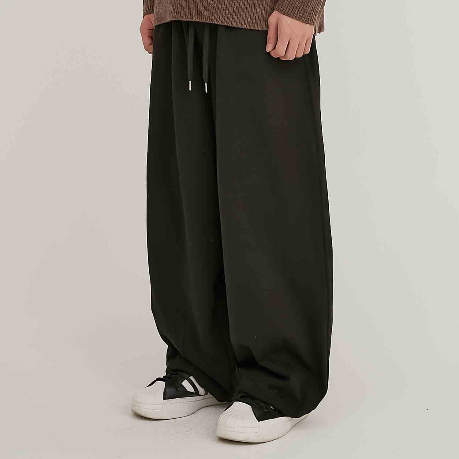 TWO-TUCK BALLOON SWEAT PANTS