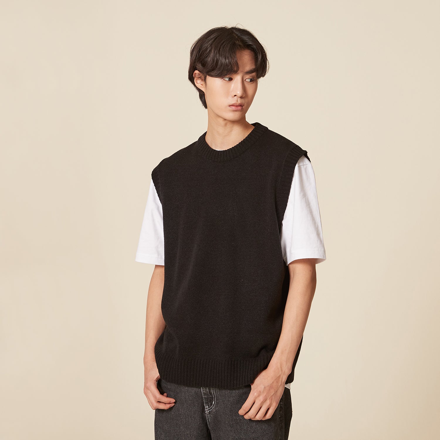 ROUND NECK KNIT VEST_BLACK