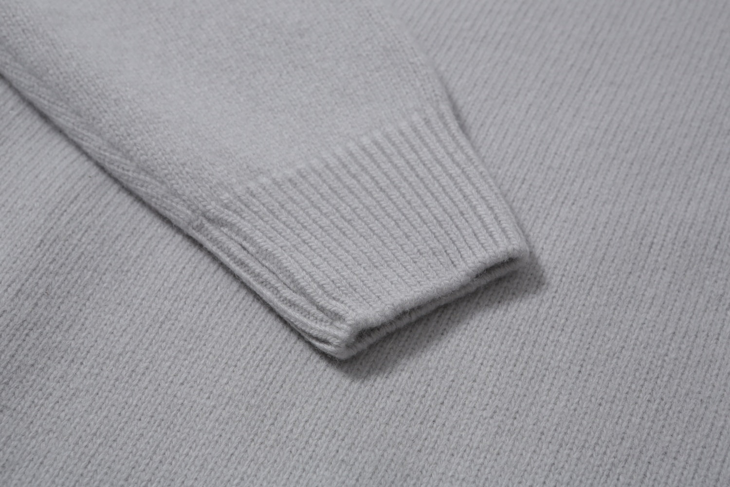 CREWNECK WOOL SWEATER (greyish blue)