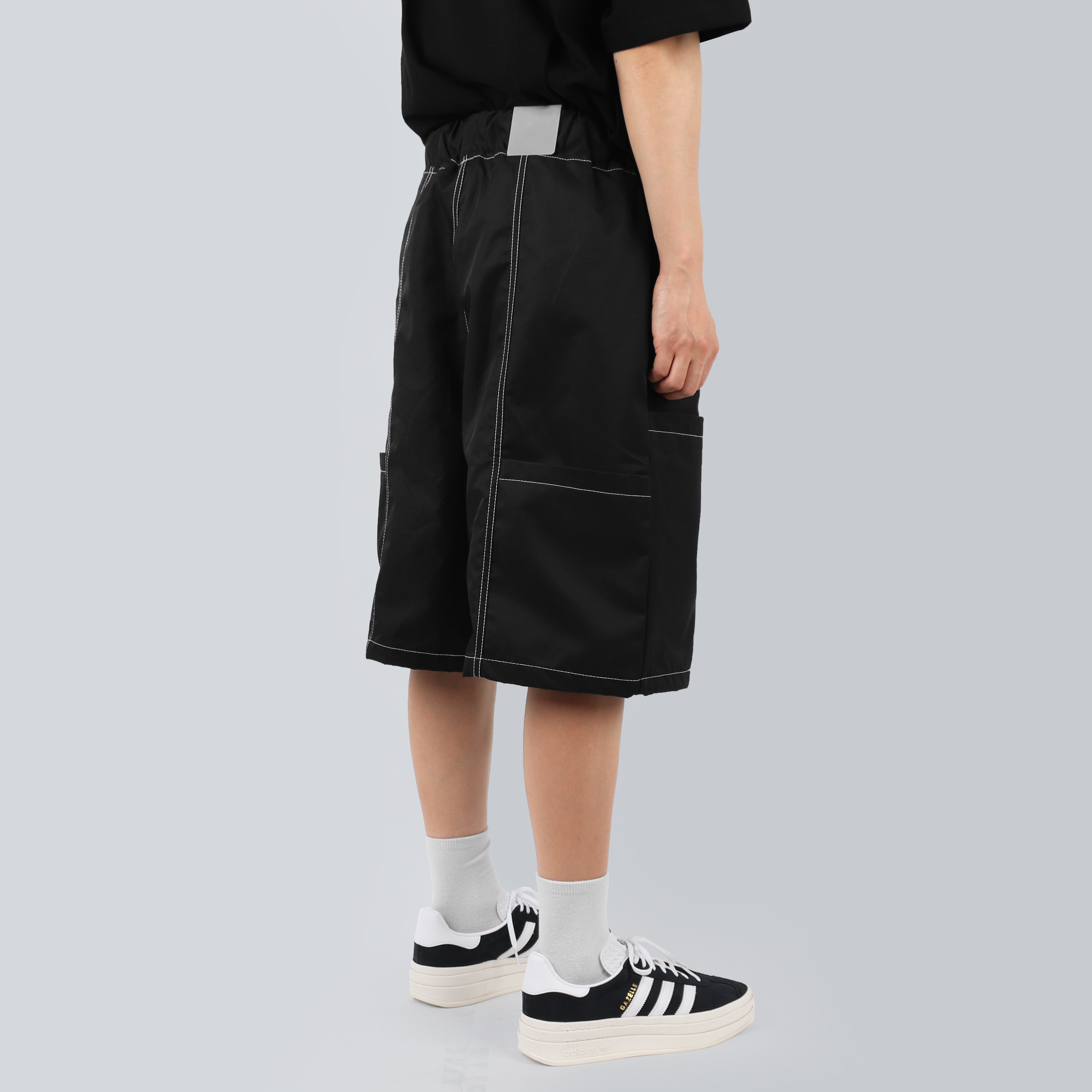 Stitch Black Half Pants