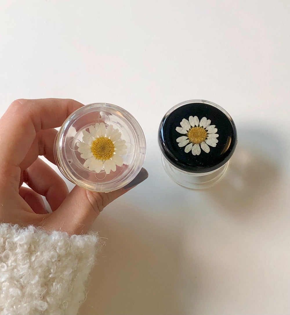 Daisy Pressed Flower Griptok (2 Colors)