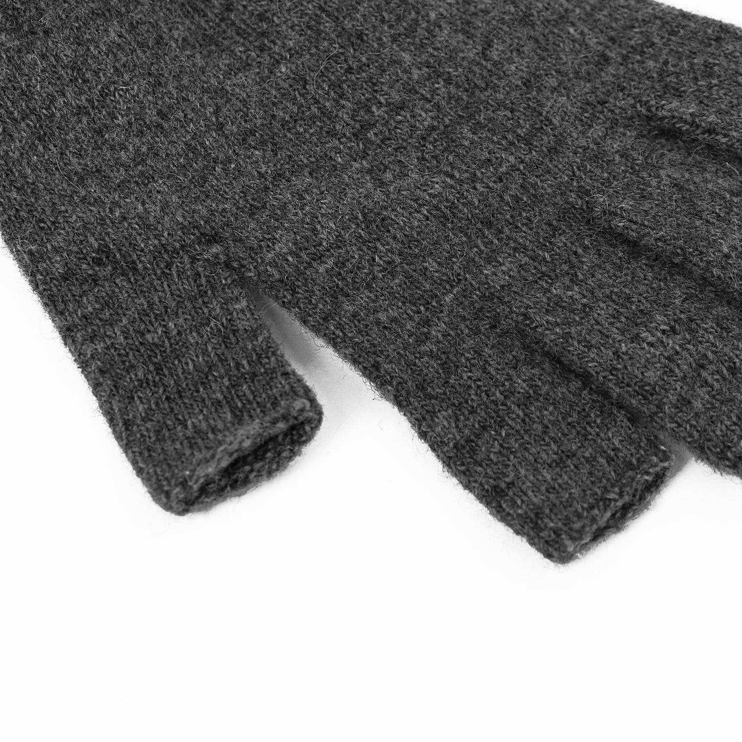 Wool finger gloves