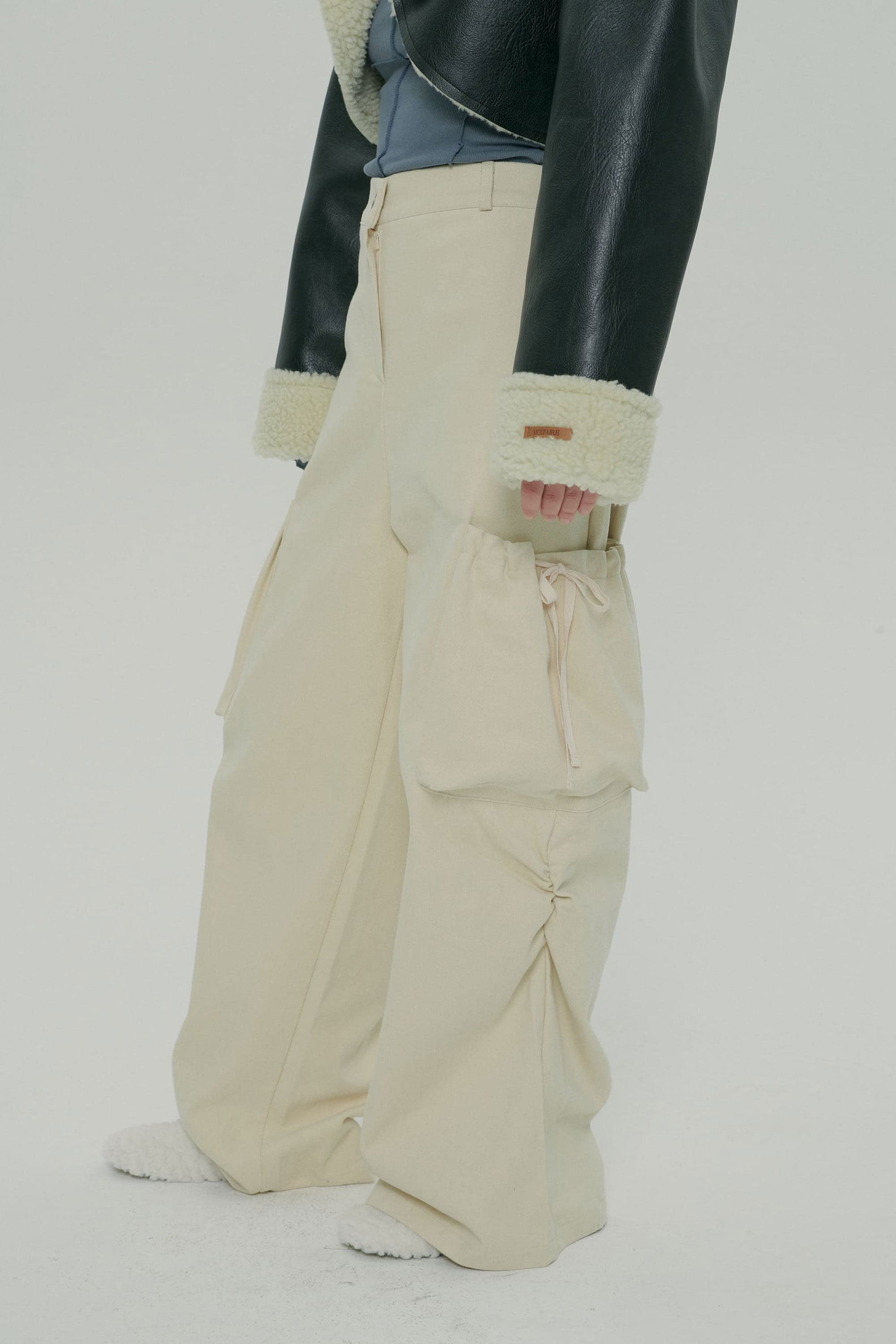 POCKET SHIRRING WIDE PANTS / IVORY