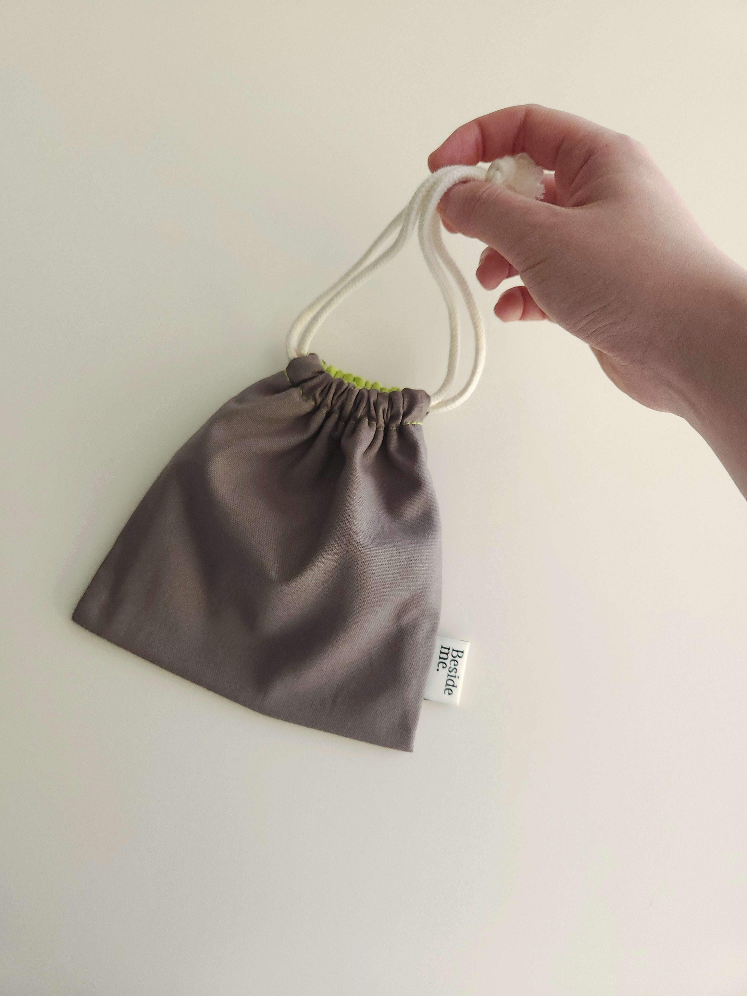 Two tone string pouch - dim gray M