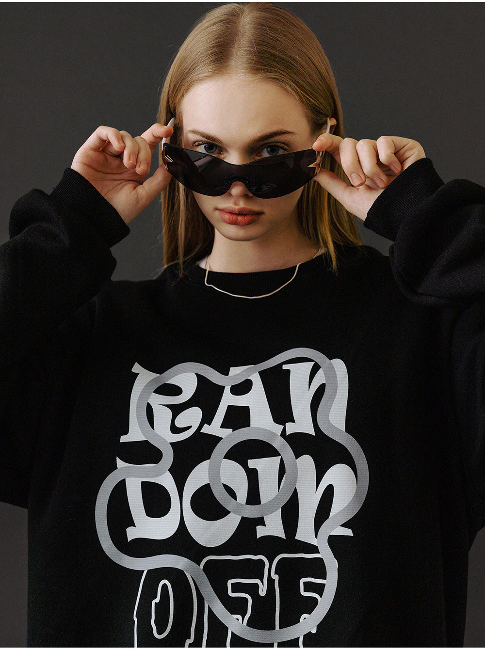 RANDOMOFF FLOWER SWEATSHIRT