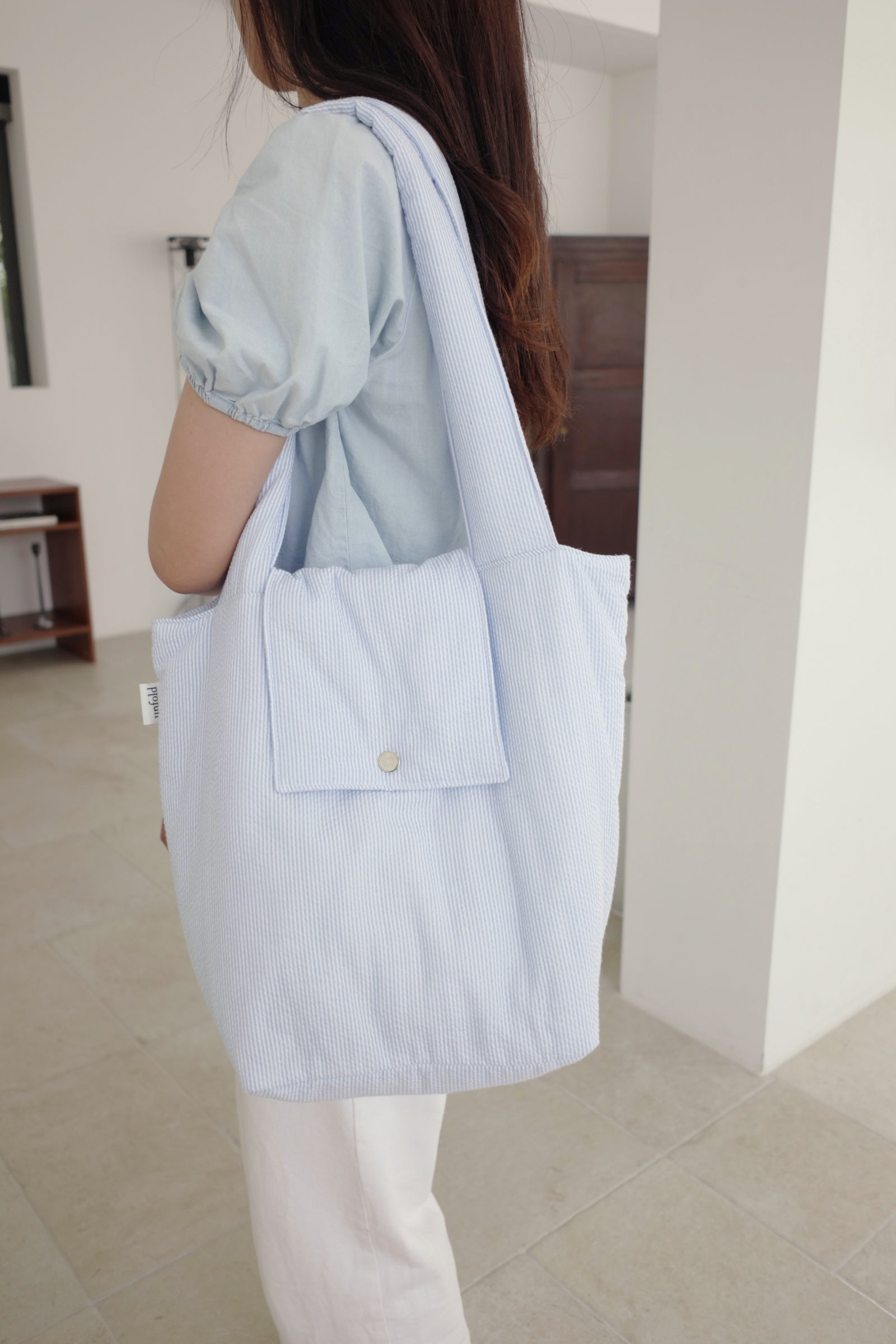 Seersucker padded bag (blue stripe)