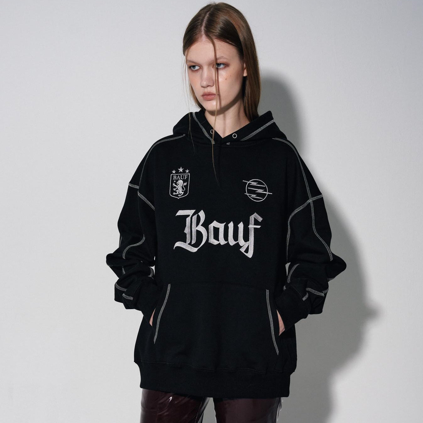 B logo football jersey hoodie [black]