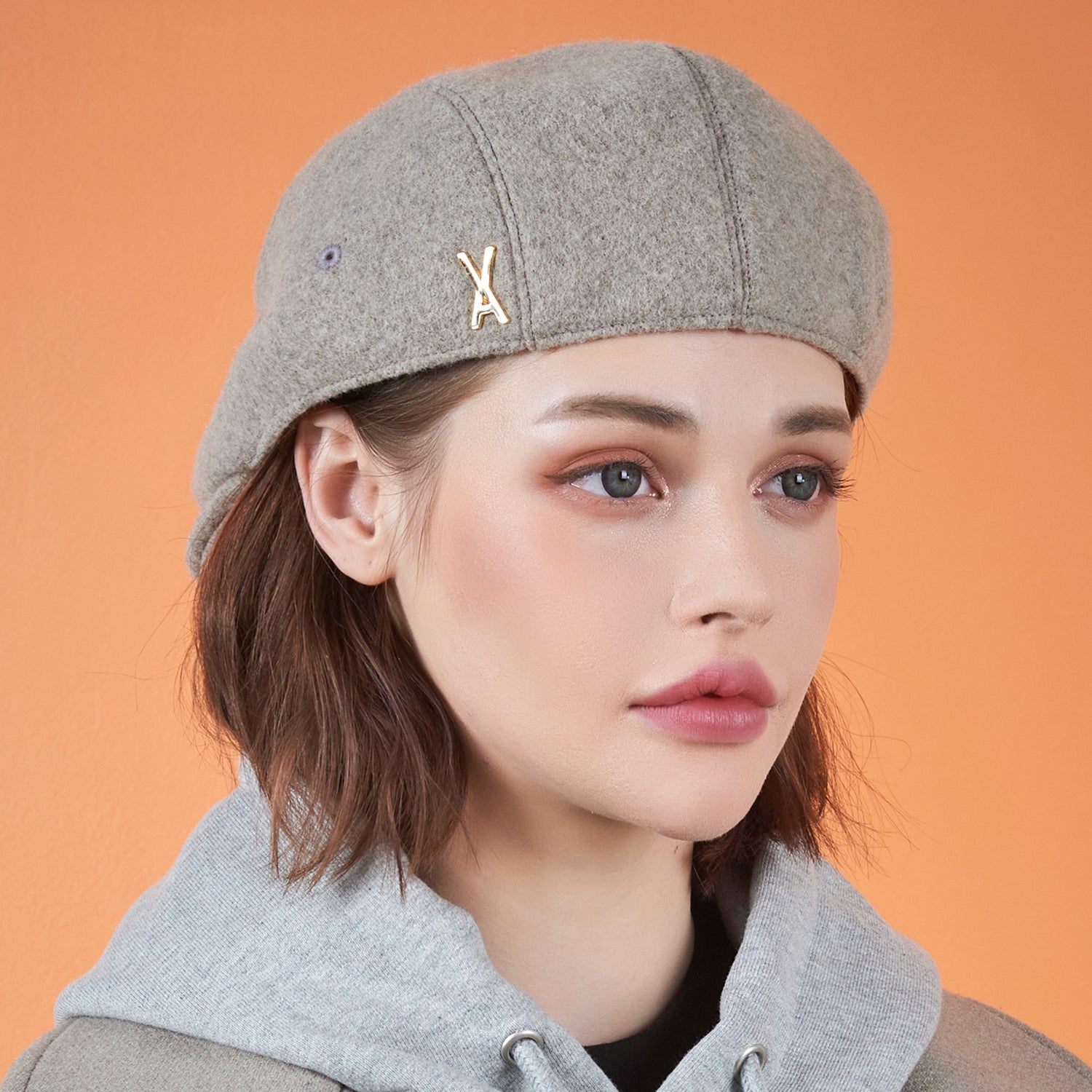 Stud Logo Retro Wool Beret Beige