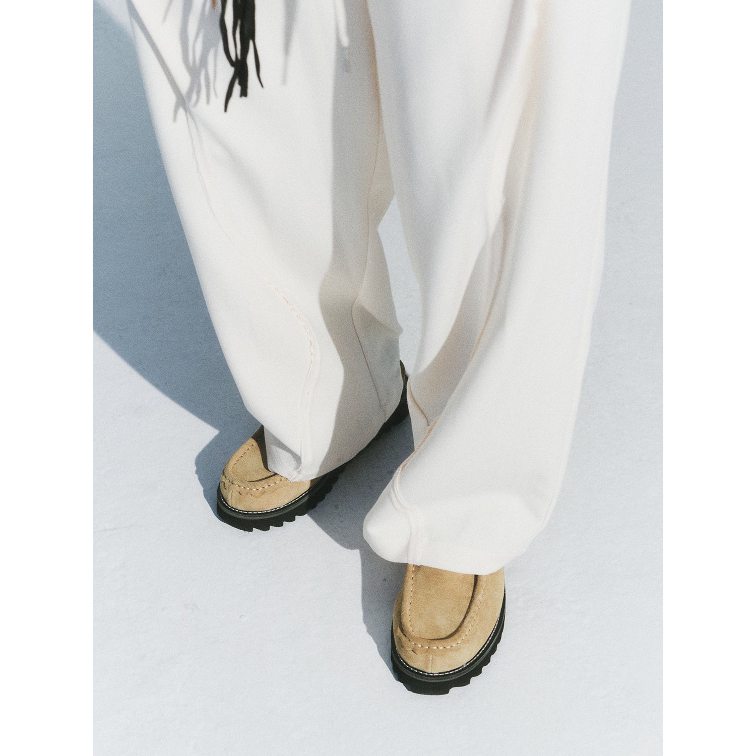 WEVERSE RELAXABLE BANDING PANTS_CREAM