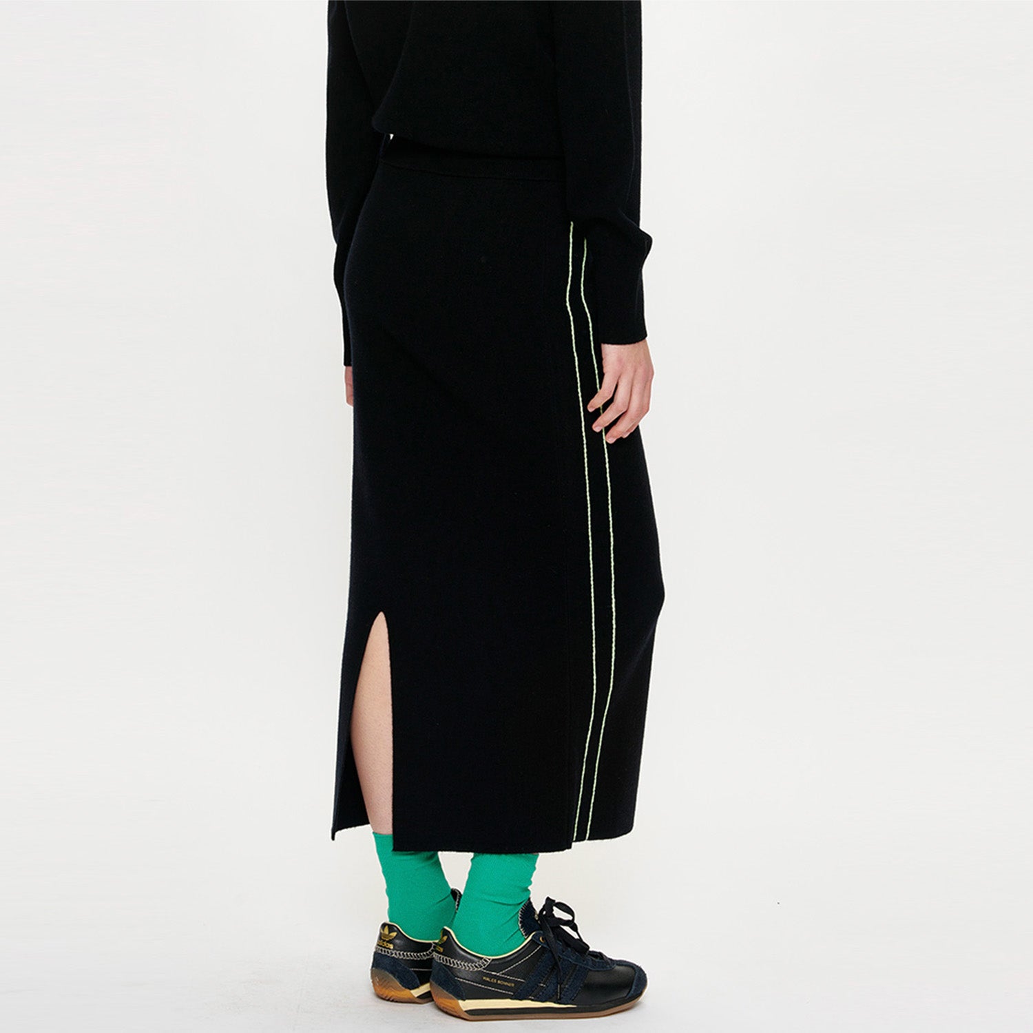 TWO-STITCH LONG SKIRT_BLACK