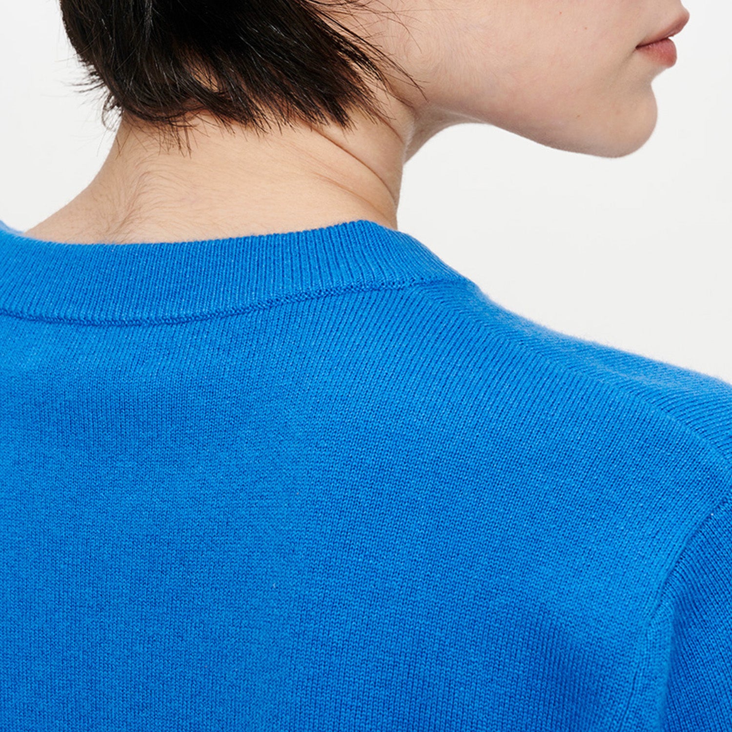 ESSENTIAL SHORT PULLOVER_BLUE