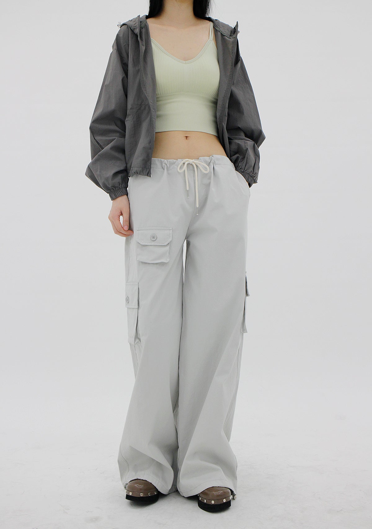 low-rise pocket-string gray trousers