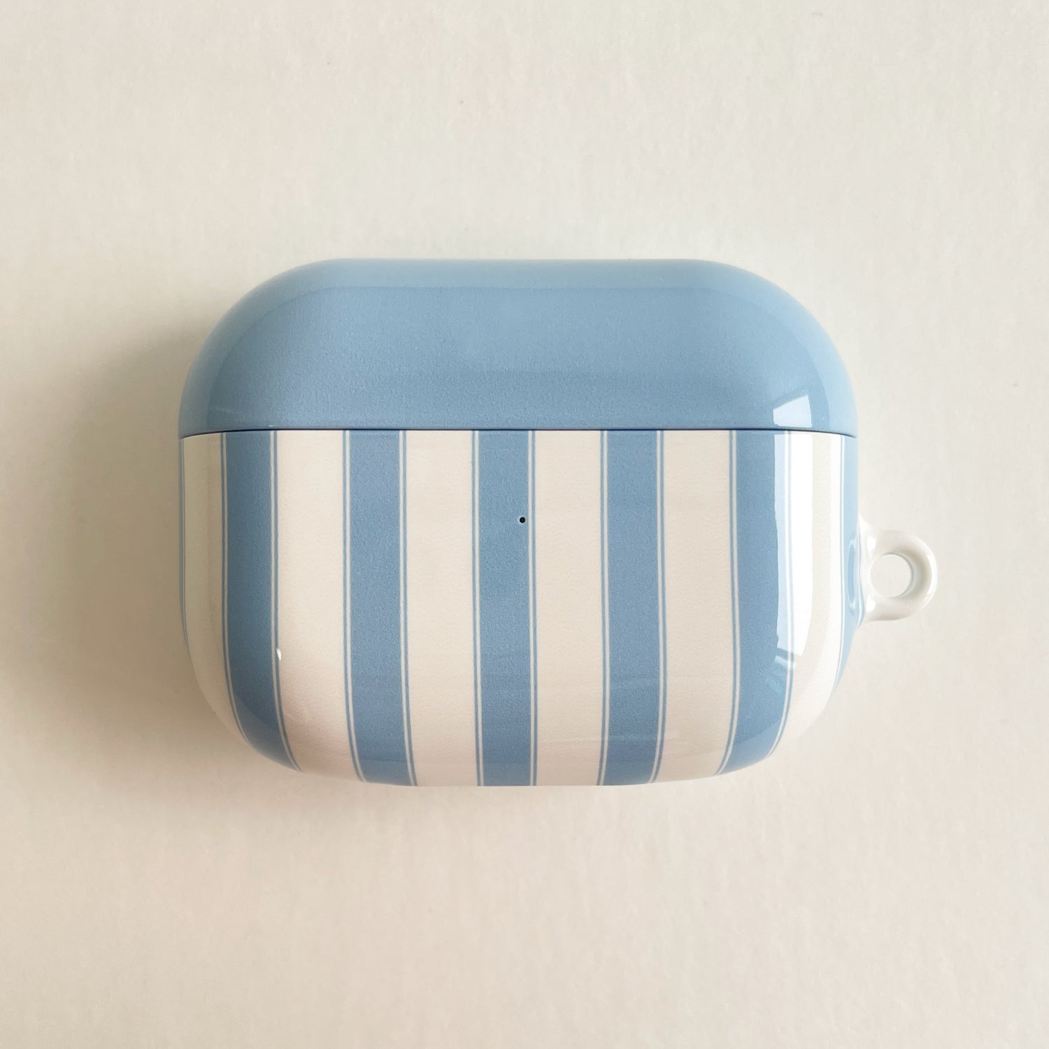 cloud stripe hard glossy airpods case