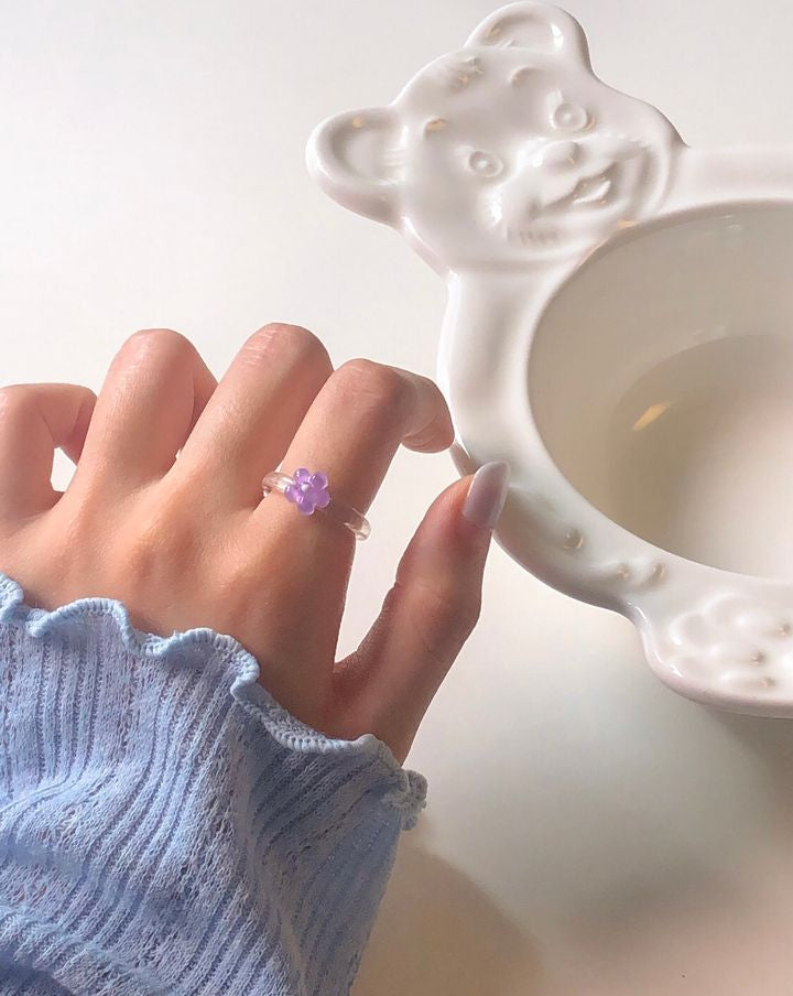 Daisy Flower Acrylic Rings (2 Colors)