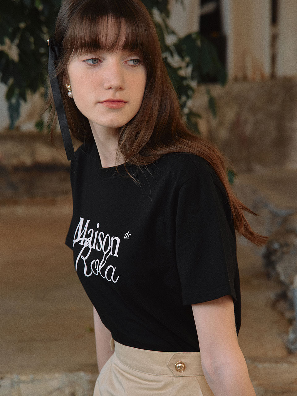 MAISON DE ROLA HALF T-SHIRTS BLACK