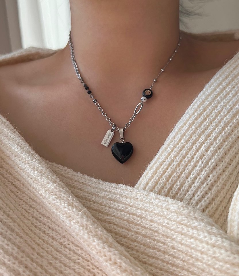 bke Black Kitchi Surgical Steel Heart gemstone smile necklace