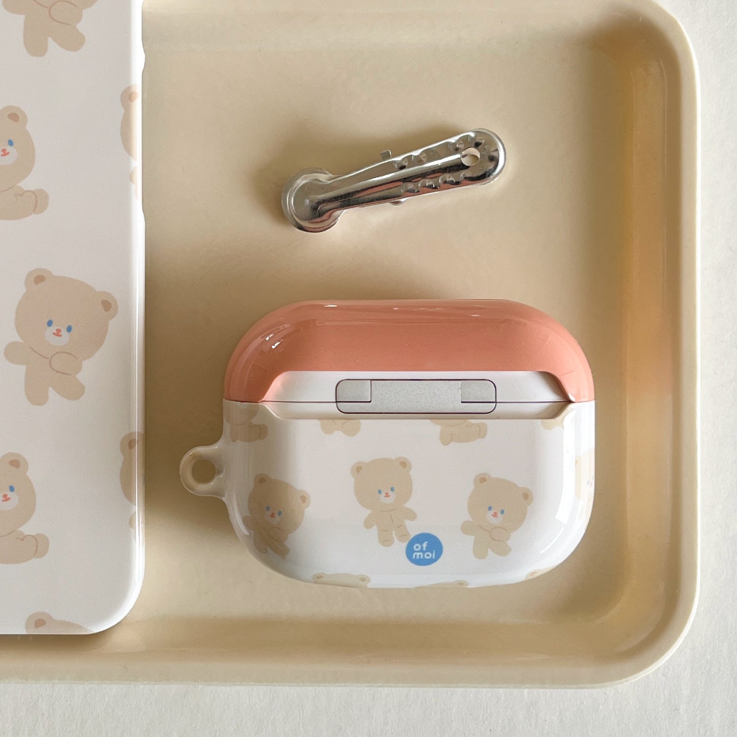 custard bear hard glossy airpods case