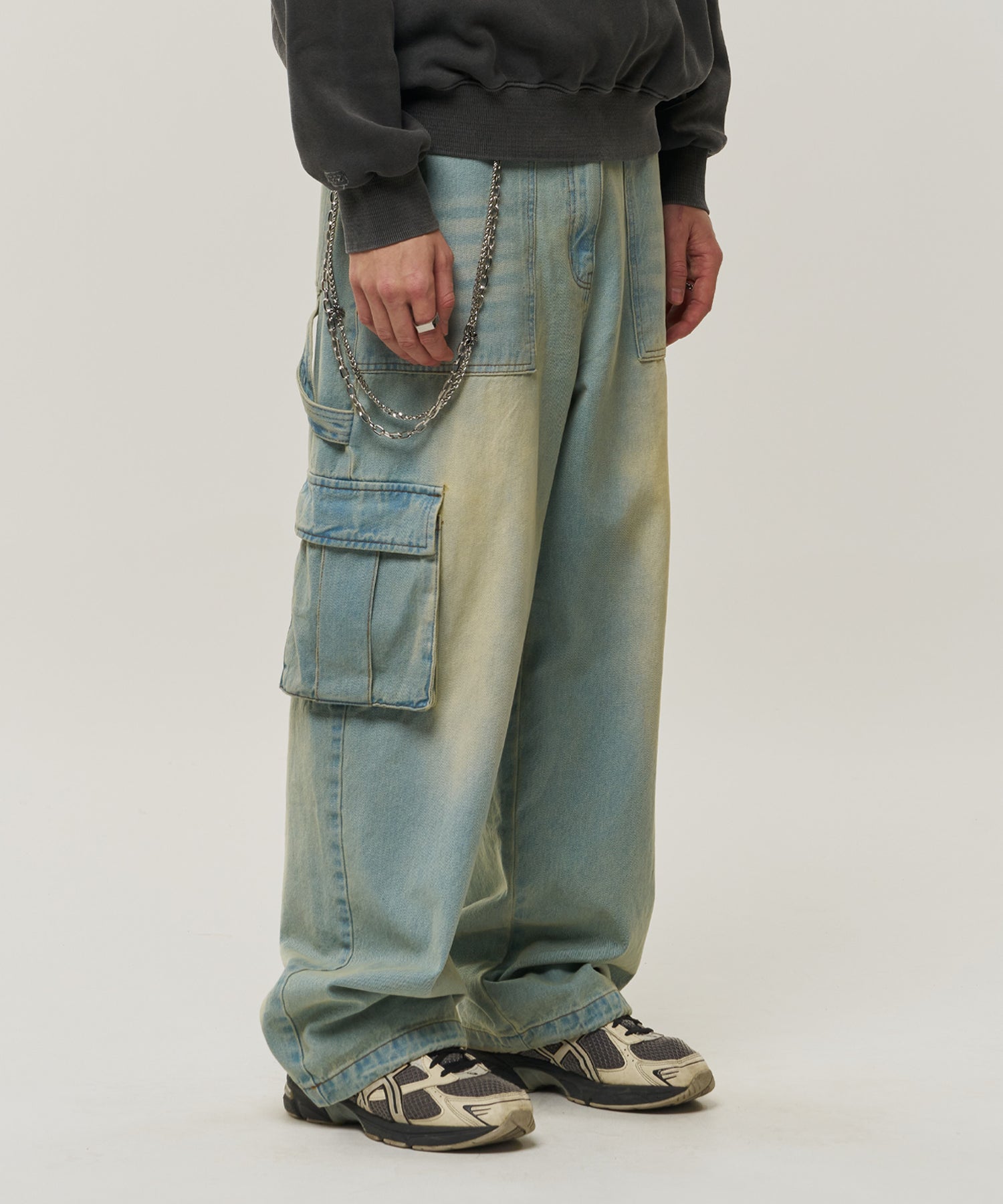 Vintage Cat Washed Cargo Denim Pants - Light Blue