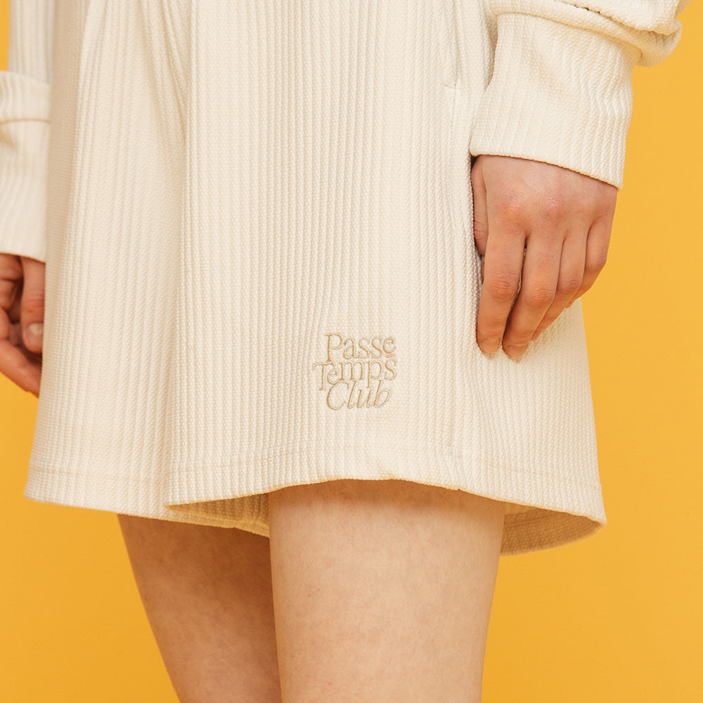 PLEATS HALF PANTS_IVORY