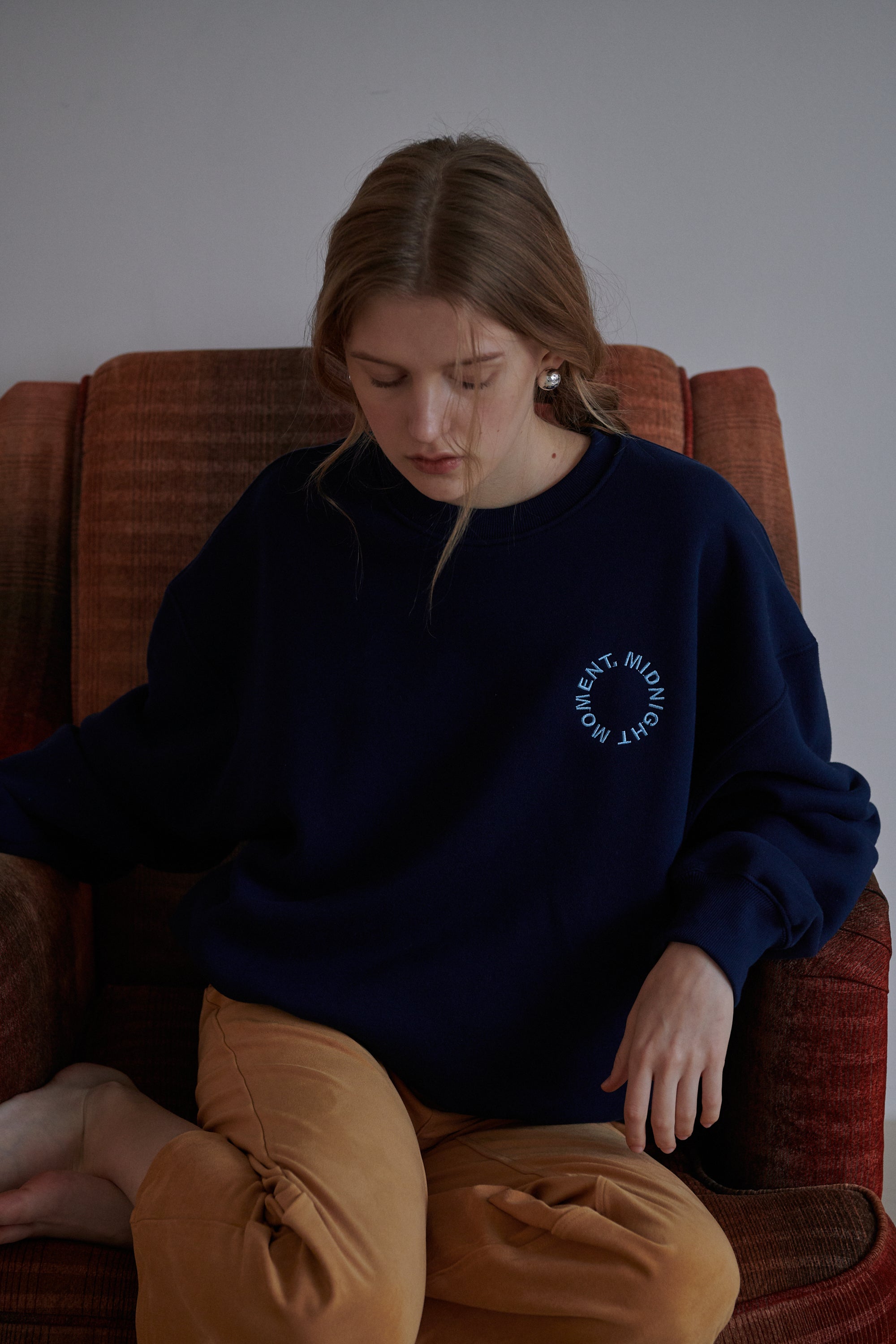 round logo sweat shirt - navy