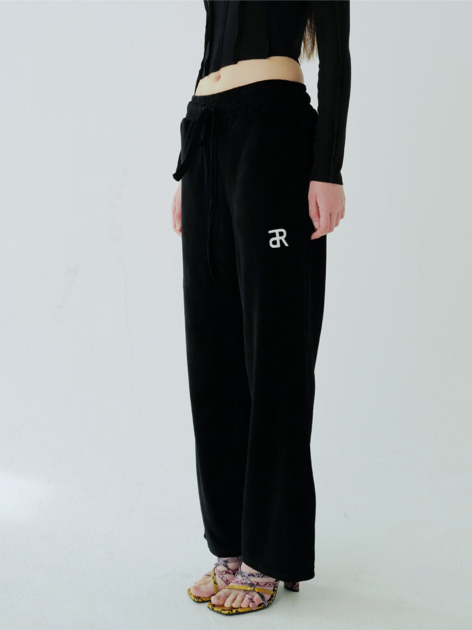 MONOGRAM LOUNGE PANTS (BLACK)