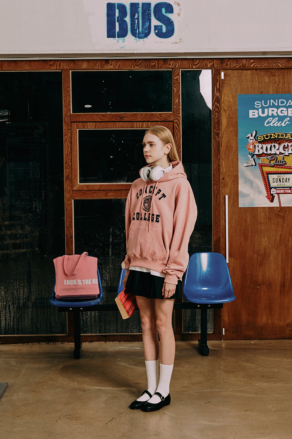 クラシックビッグロゴパーカ・インディピンク［ユニセックス］ / Classic Big Logo Unisex Indi Pink Hoodie