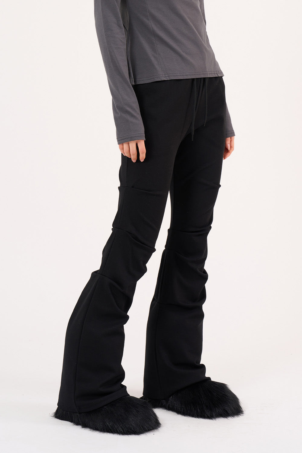 Side dart wrinkle slim bootcut pants