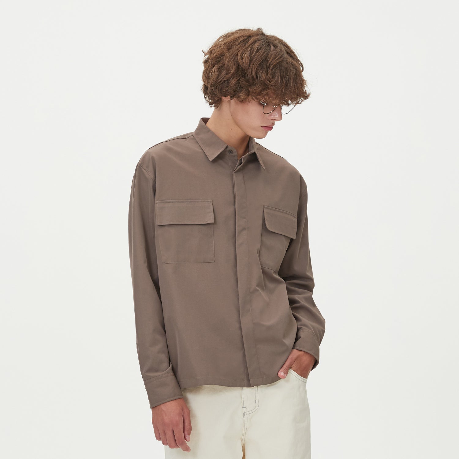 TWO POCKET HIDDEN BUTTONS SHIRTS_BROWN