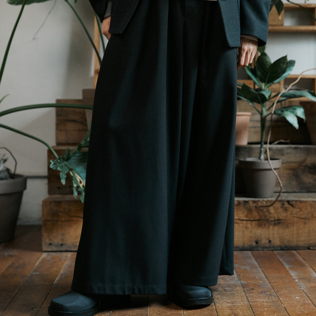 unisex side wide pants black