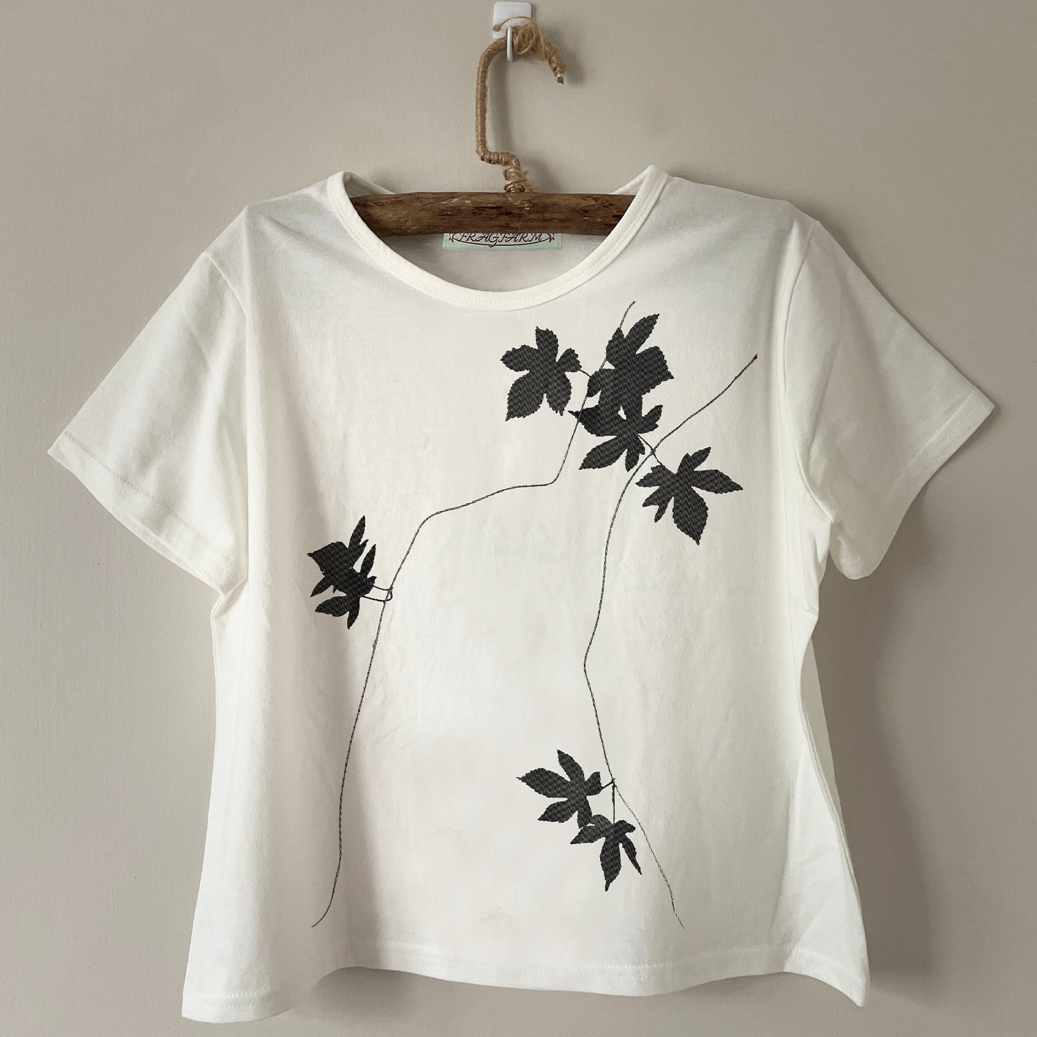 Leaf Short Tee ( Ivory White