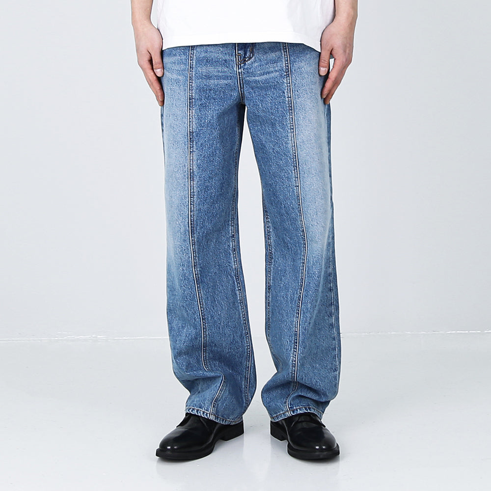 RELAXED FIT FRONT SEAM WASHED DENIM