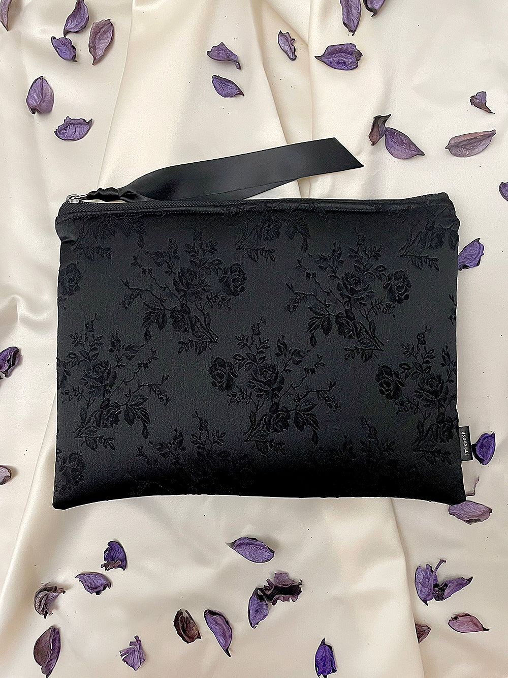 [ORDER] Rose Broderie Tablet Laptop Pouch (11 Inch)