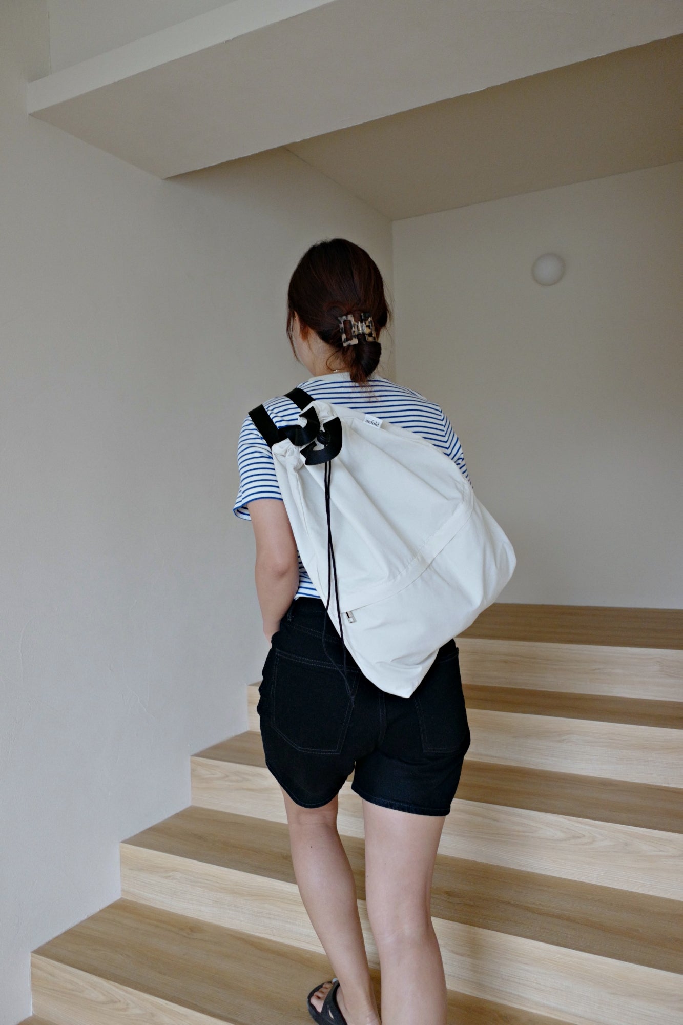String backpack (Ivory)