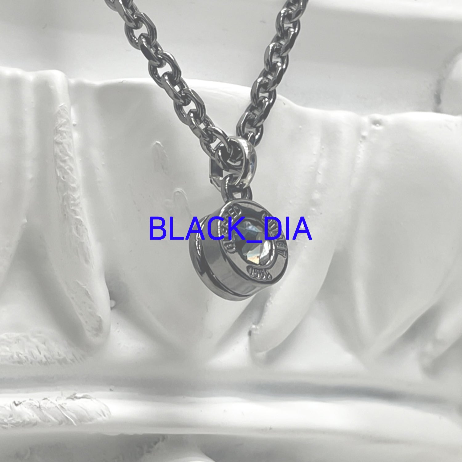 Bullet Back Necklace_black