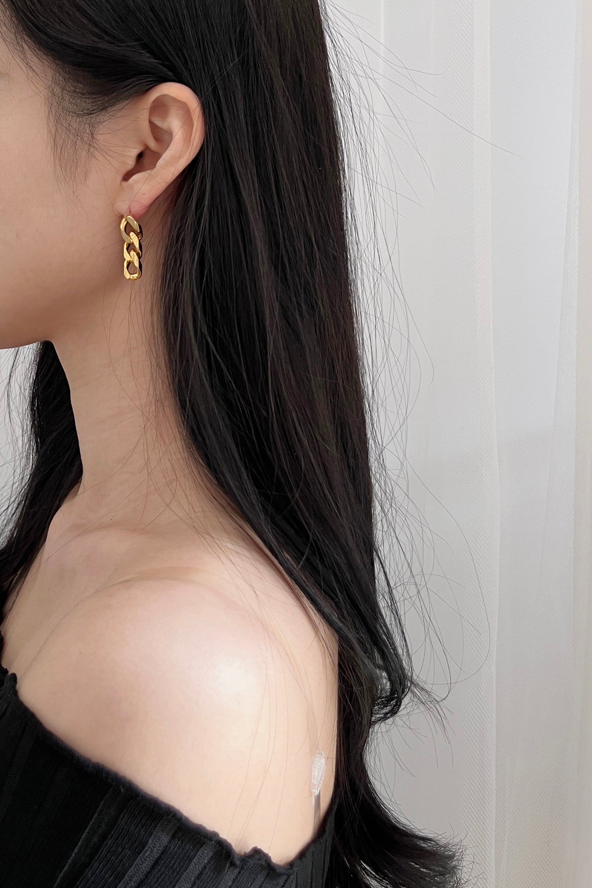 no.6 earring gold