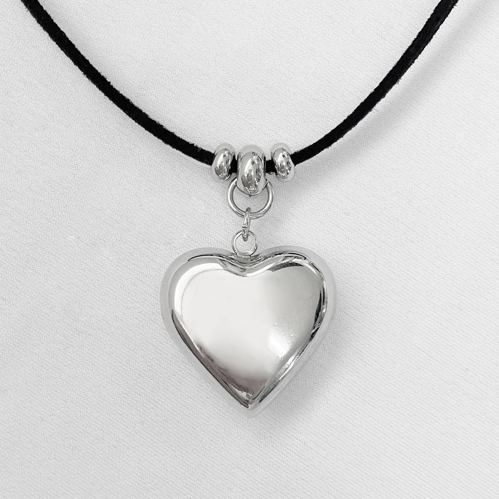 Rosia silver heart necklace