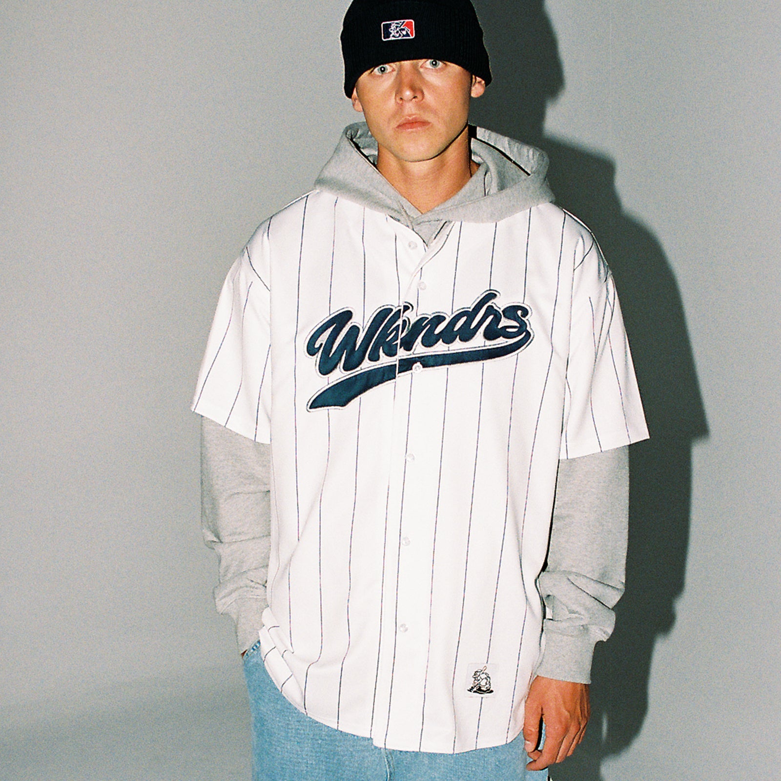 BASEBALL SCRIPT JERSEY (WHITE)